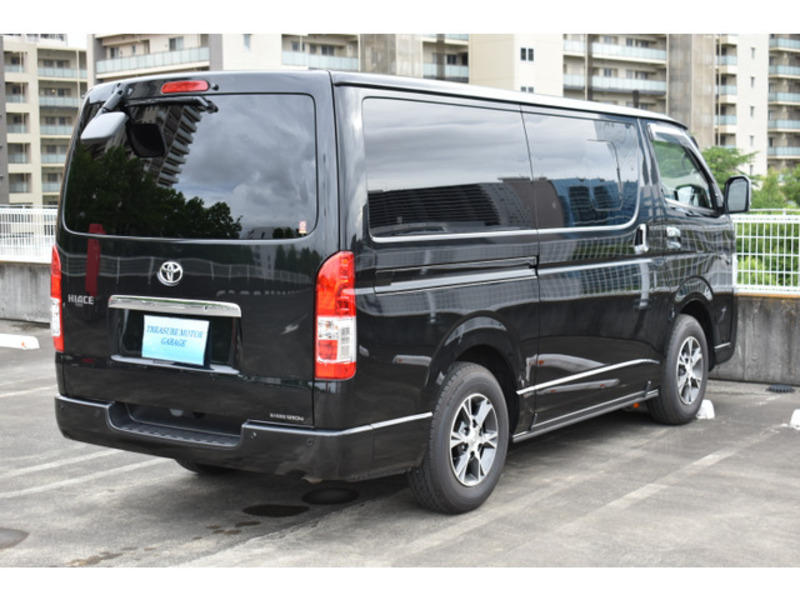 HIACE VAN
