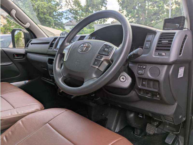 HIACE VAN