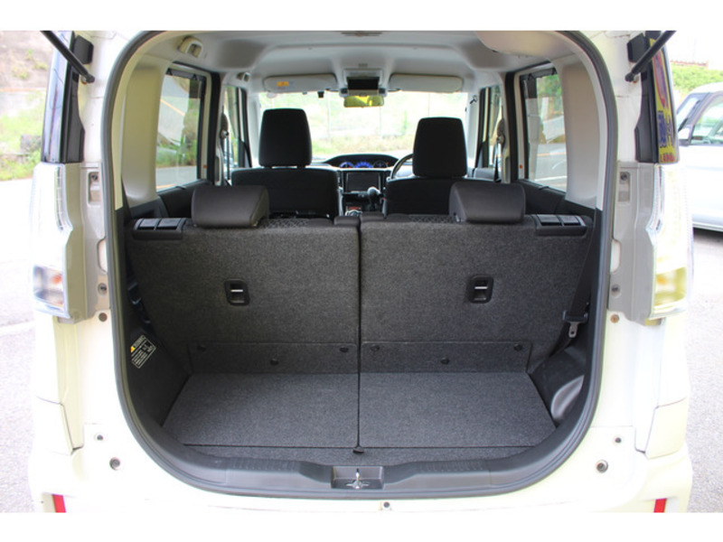 DELICA D2