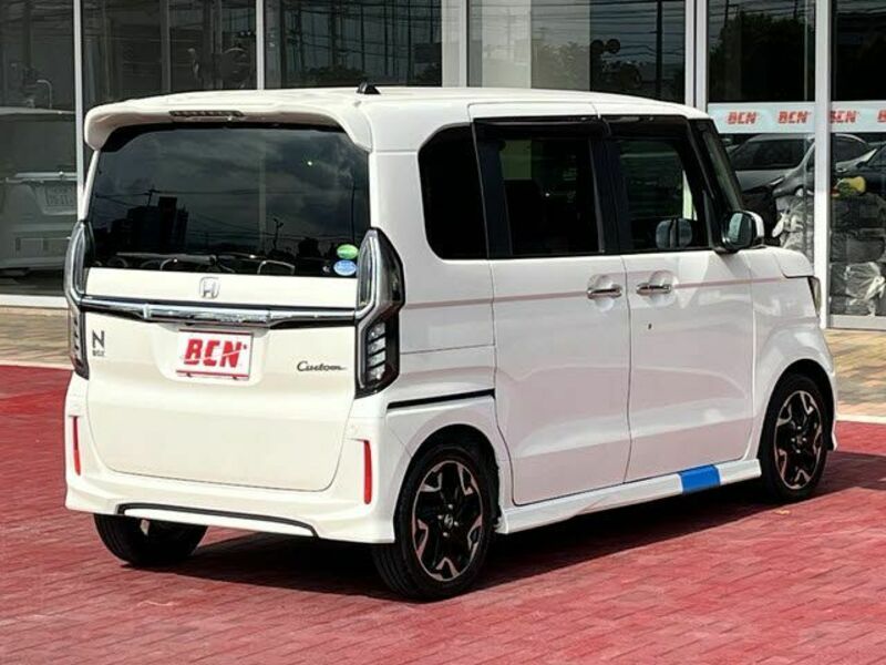 N BOX CUSTOM