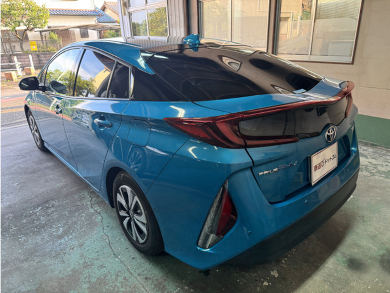 PRIUS PHV