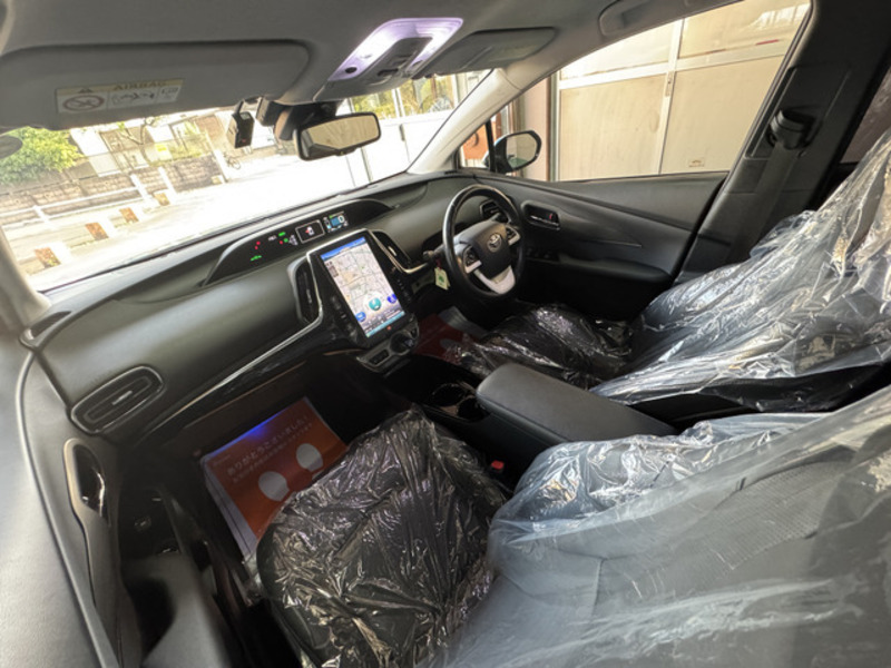 PRIUS PHV