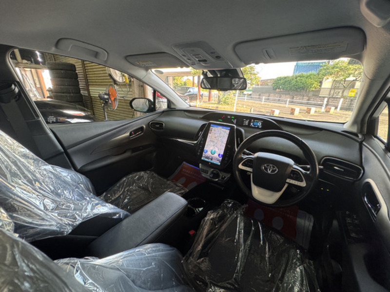 PRIUS PHV