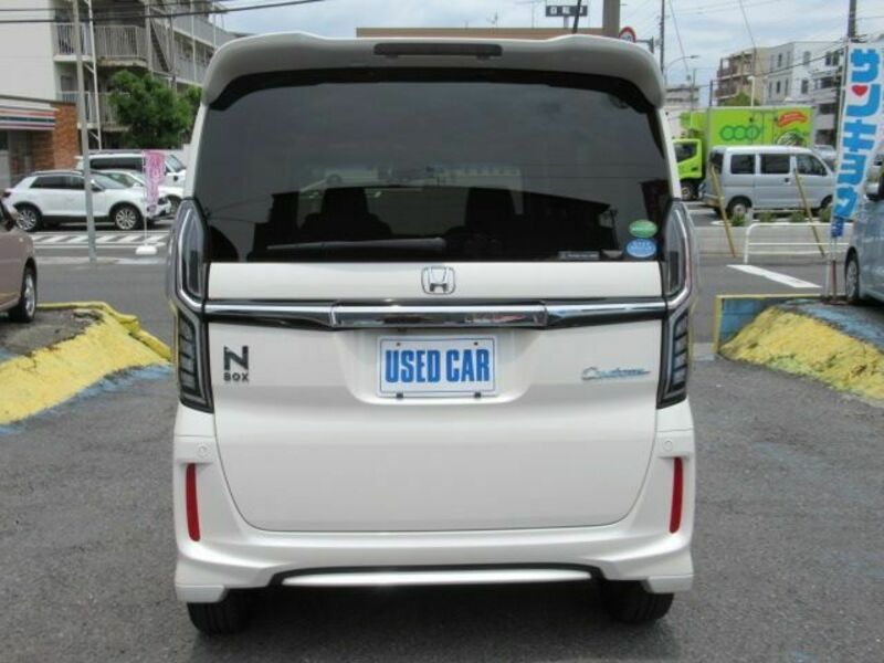 N BOX CUSTOM