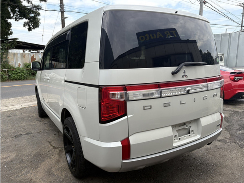 DELICA D5