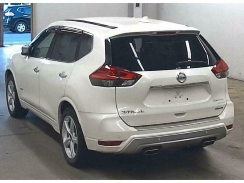 X-TRAIL