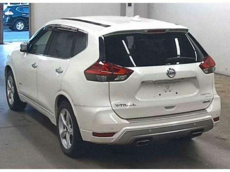 X-TRAIL