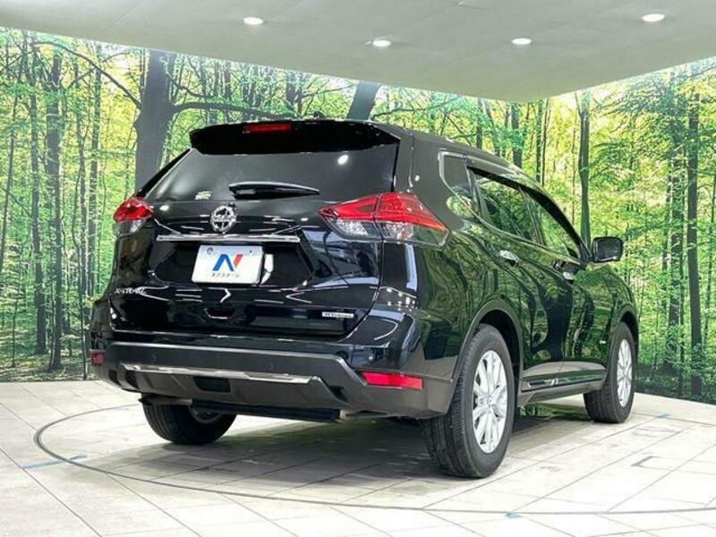 X-TRAIL