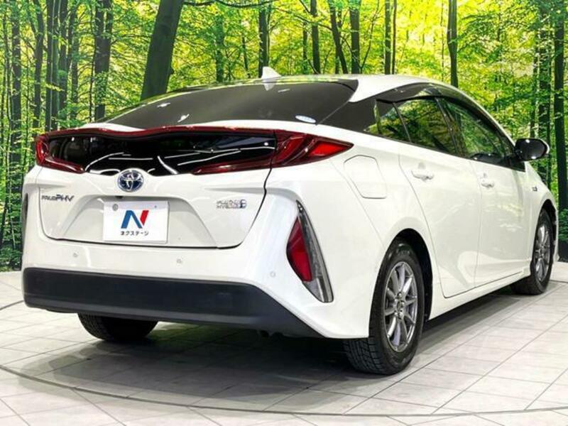 PRIUS PHV