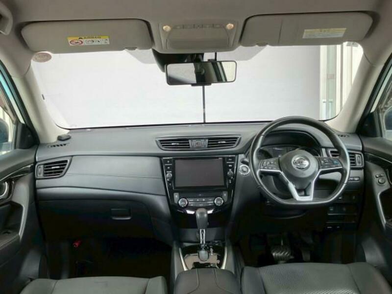 X-TRAIL