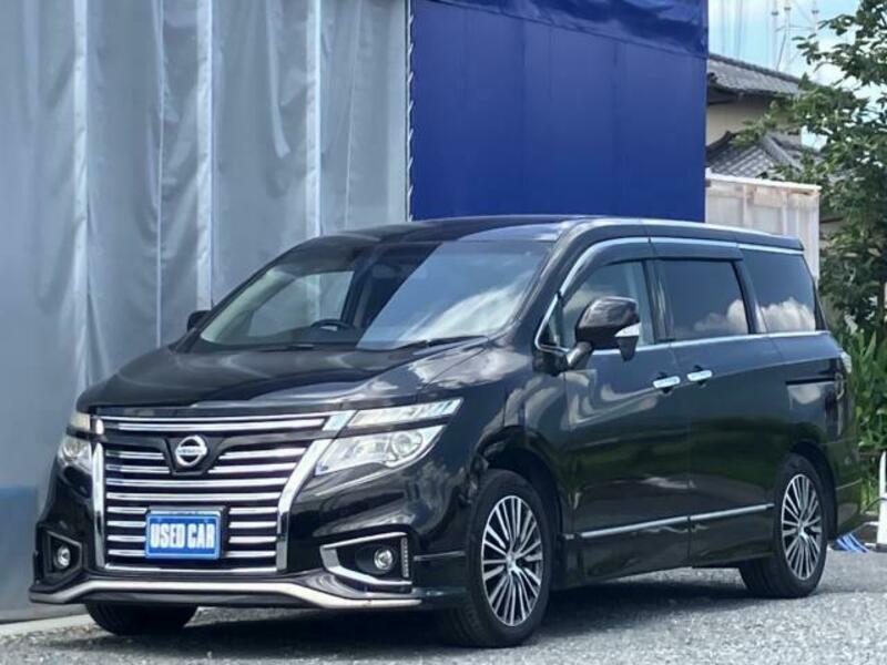 NISSAN ELGRAND