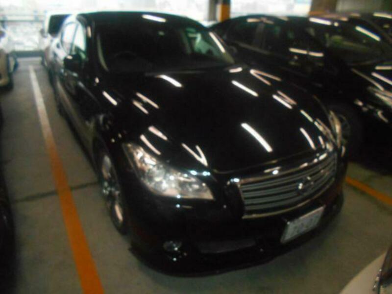 NISSAN FUGA
