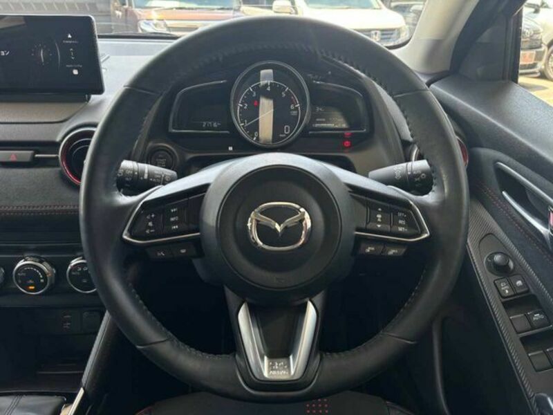MAZDA2