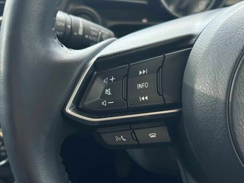 MAZDA2