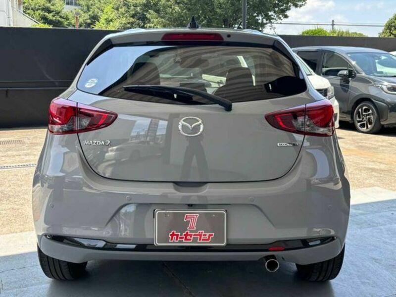 MAZDA2
