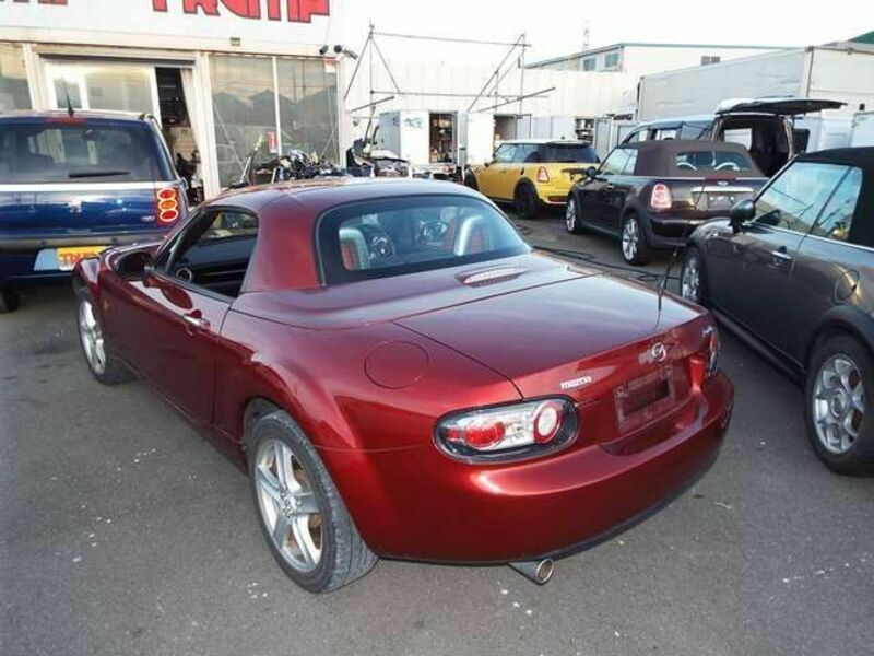 ROADSTER