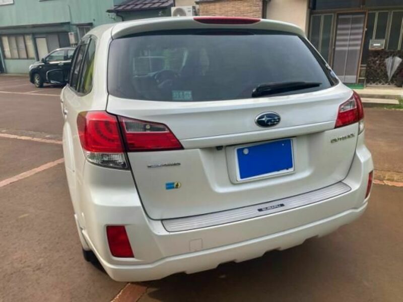 LEGACY OUTBACK
