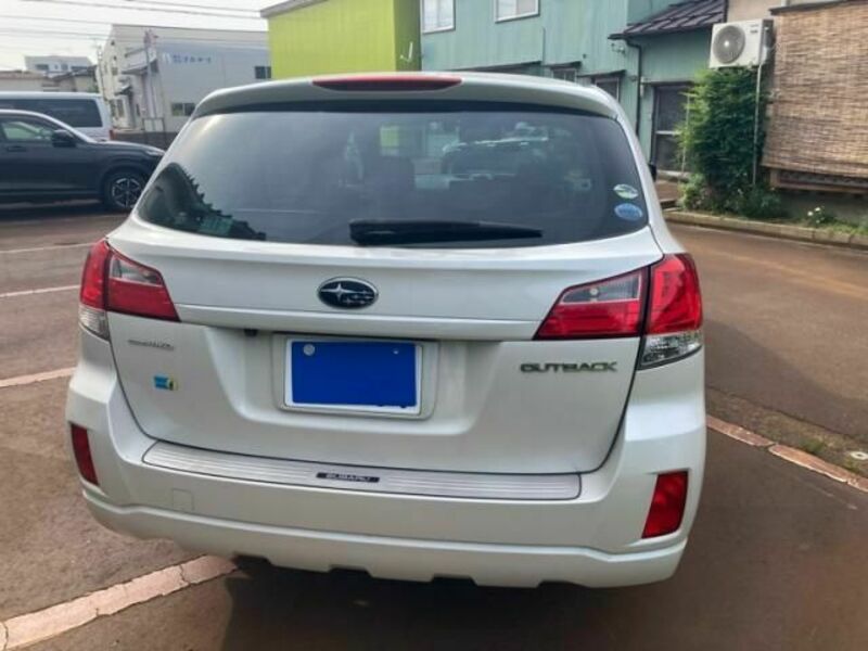 LEGACY OUTBACK