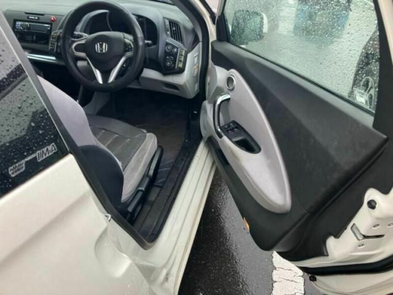 CR-Z