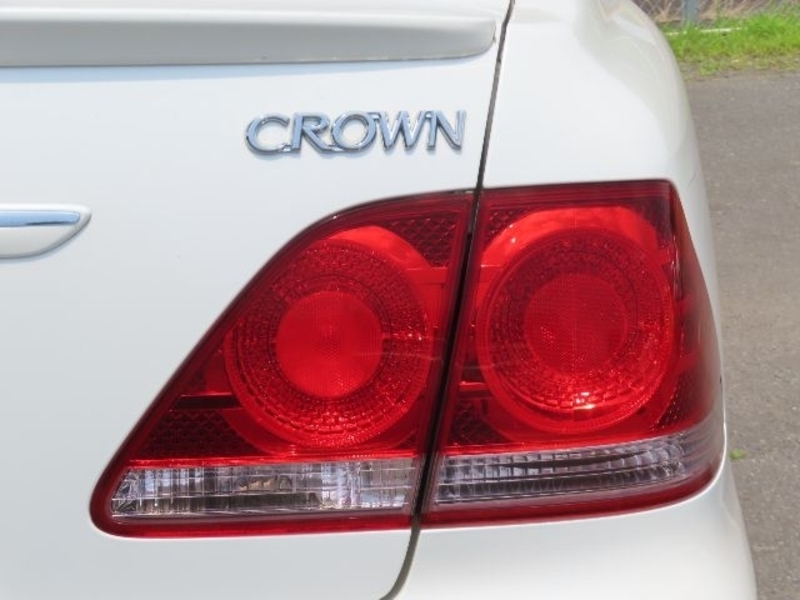 CROWN