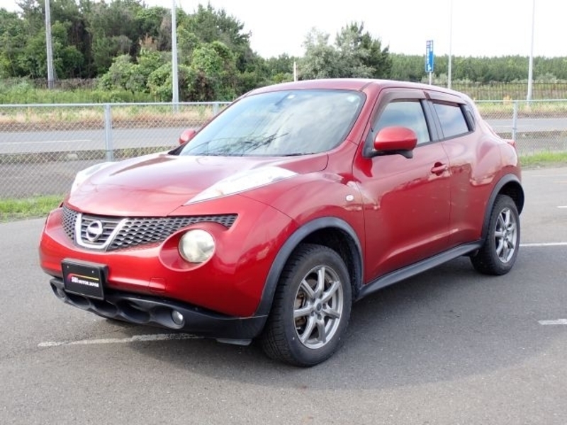 NISSAN JUKE