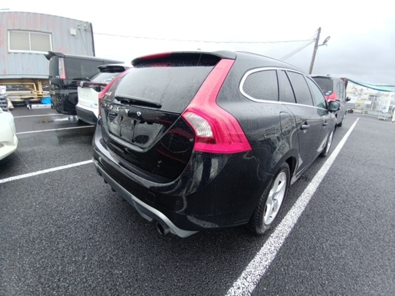 V60