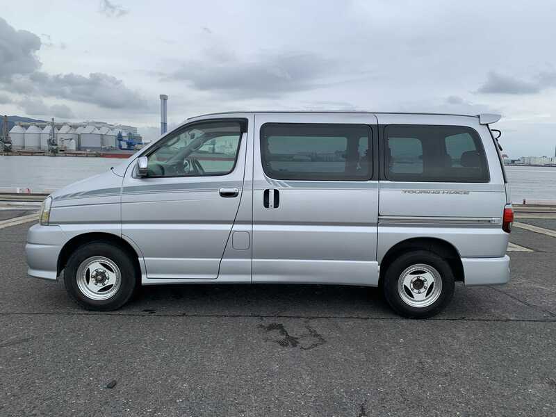 TOURING HIACE