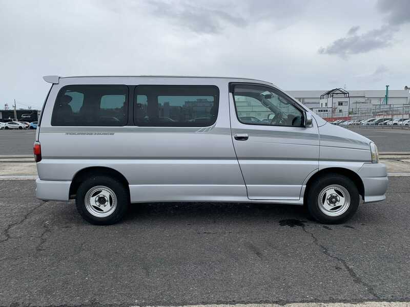 TOURING HIACE