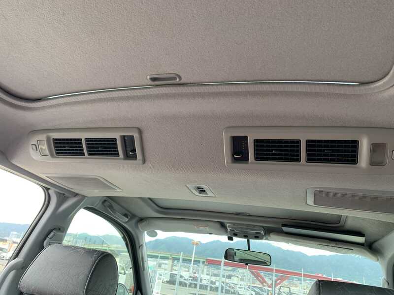 TOURING HIACE