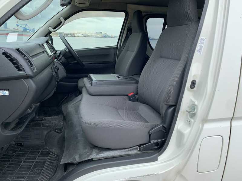 HIACE VAN