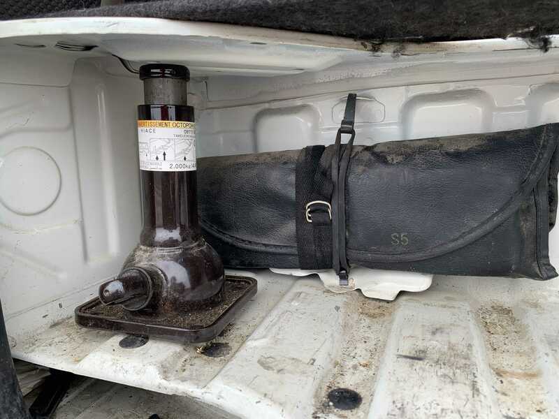 HIACE VAN