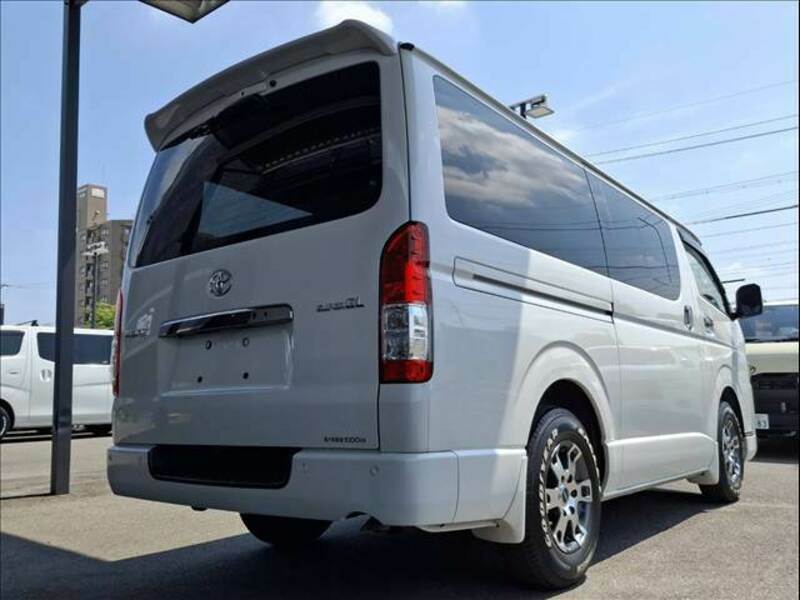 HIACE VAN