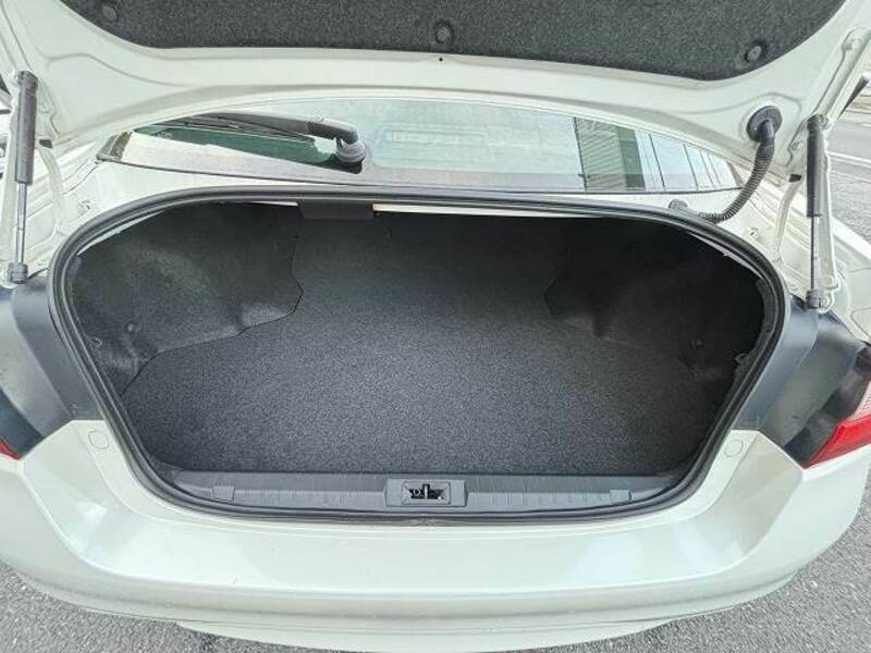 LEGACY B4