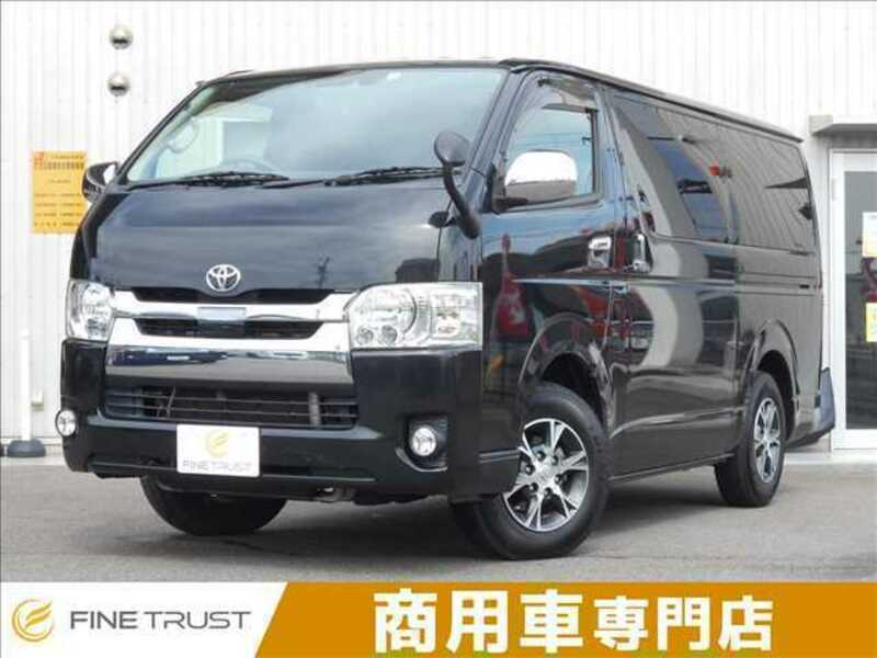 TOYOTA HIACE VAN