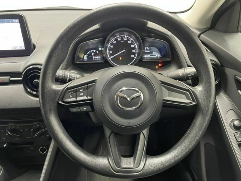 MAZDA2