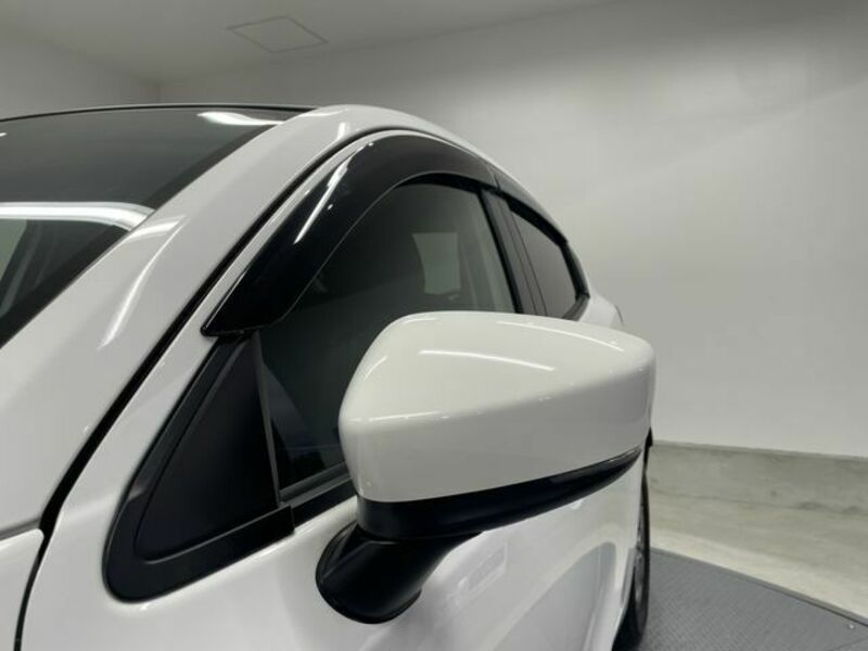 MAZDA2