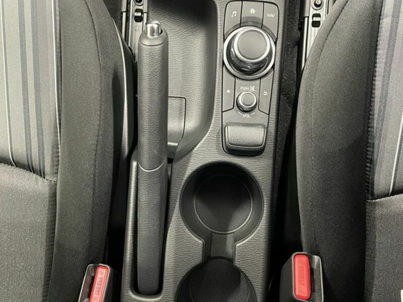 MAZDA2