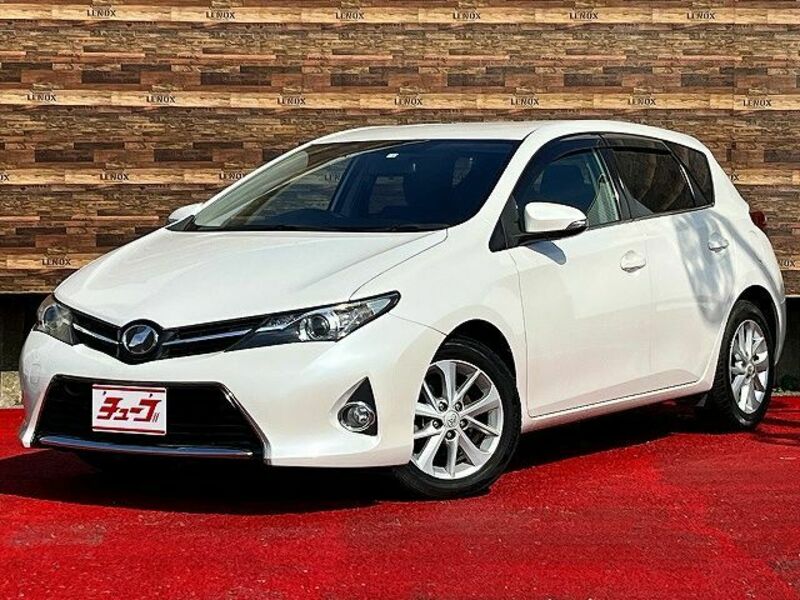 TOYOTA AURIS