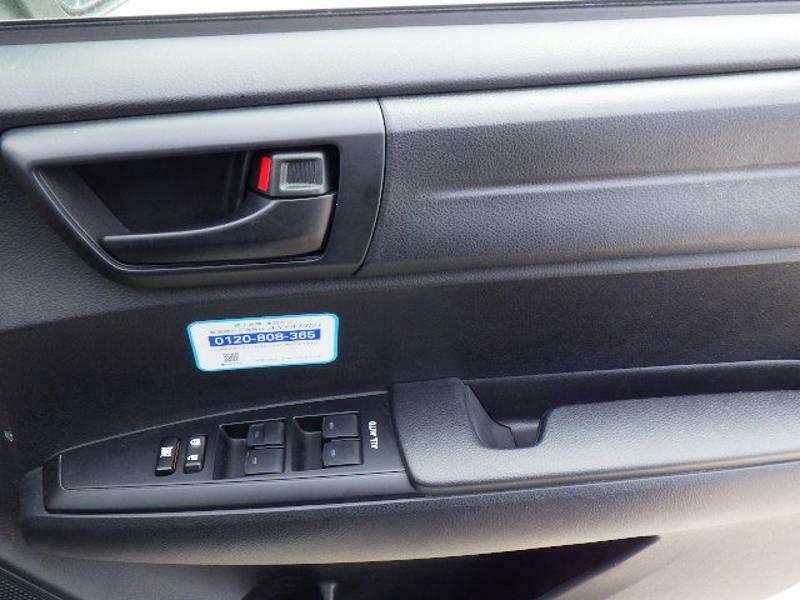 COROLLA AXIO