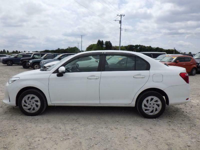 COROLLA AXIO