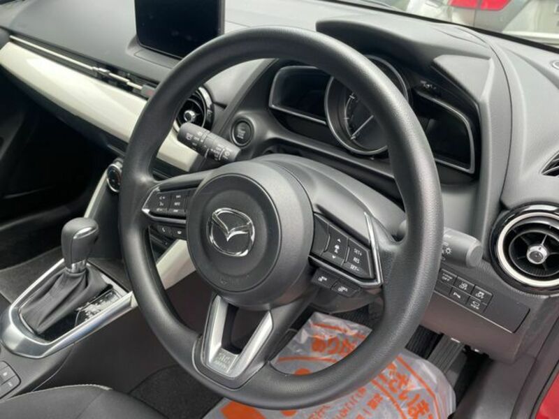 MAZDA2