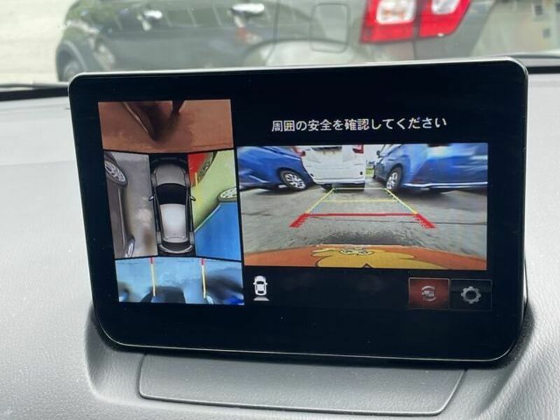 MAZDA2