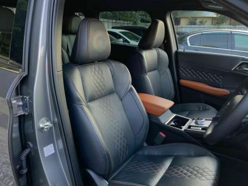 OUTLANDER PHEV