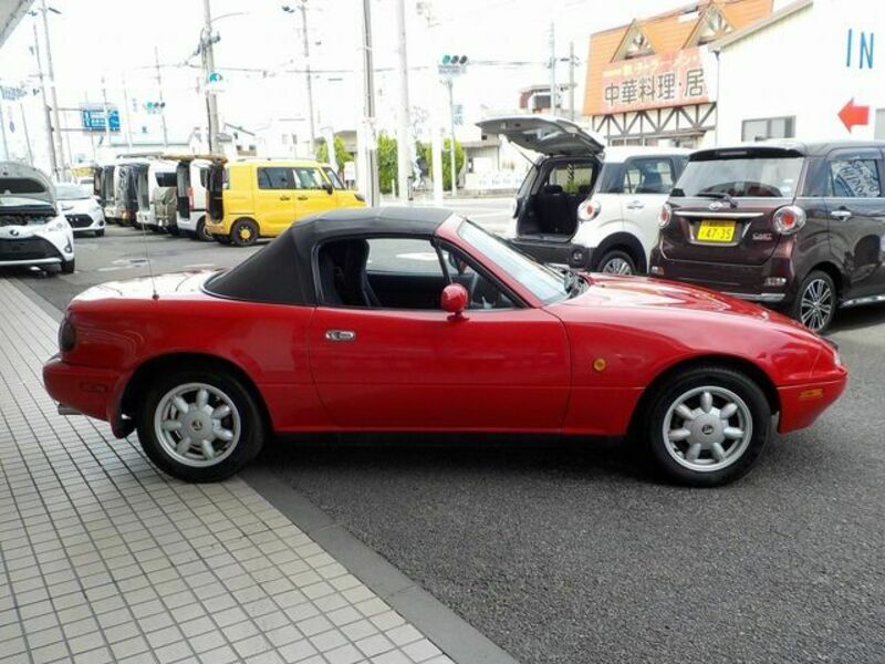 EUNOS ROADSTER