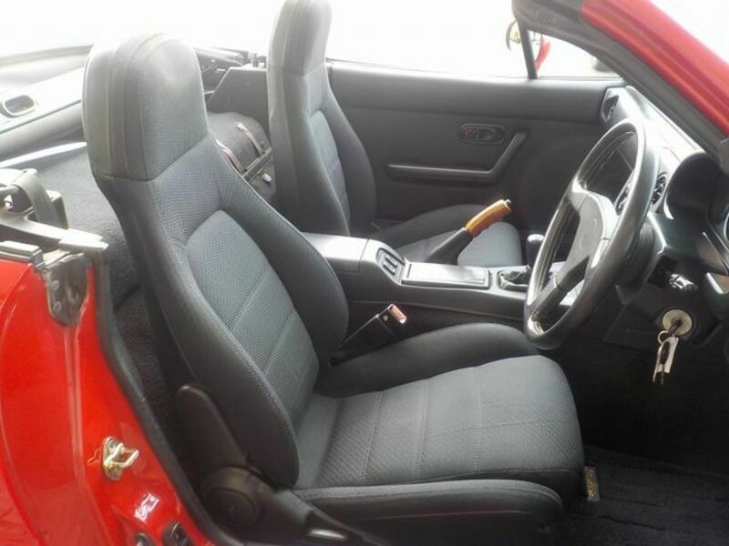 EUNOS ROADSTER