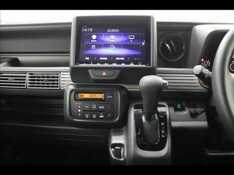 N-VAN