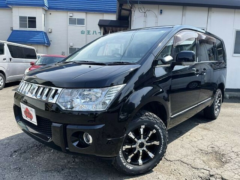MITSUBISHI DELICA D5