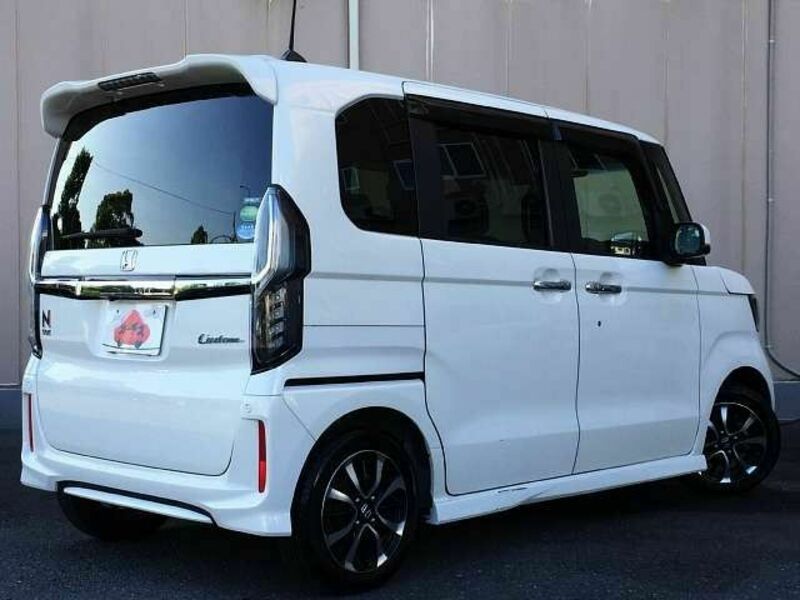 N BOX CUSTOM