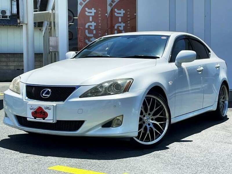 LEXUS IS