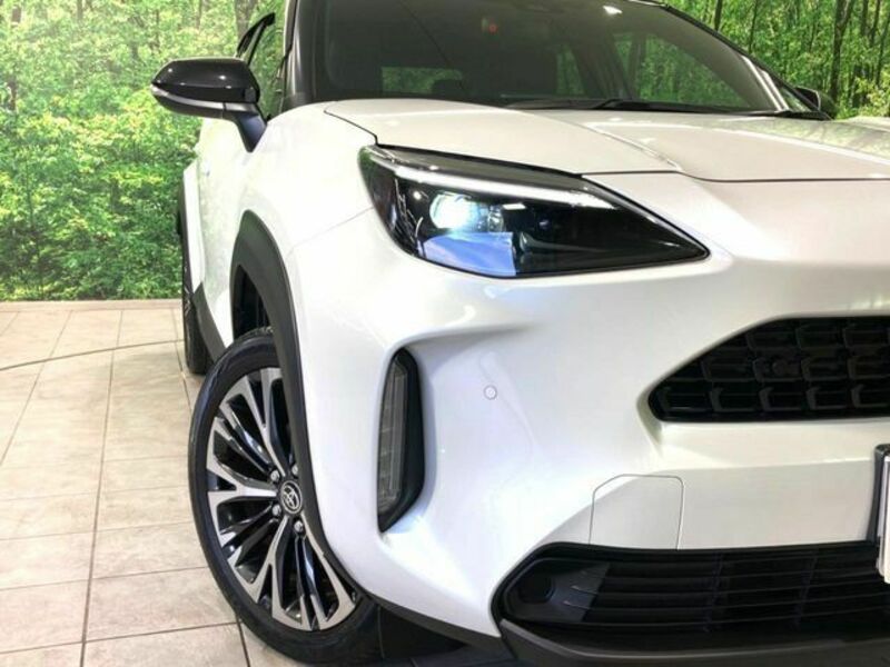 YARIS CROSS